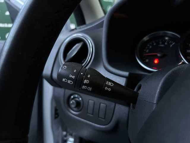 Dacia sandero 0.9 tce laureate 73pk 2019, g-092-lp - afbeelding 16 van  39