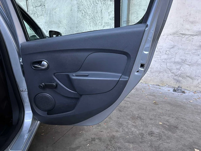 Dacia sandero 0.9 tce laureate 73pk 2019, g-092-lp - afbeelding 28 van  39