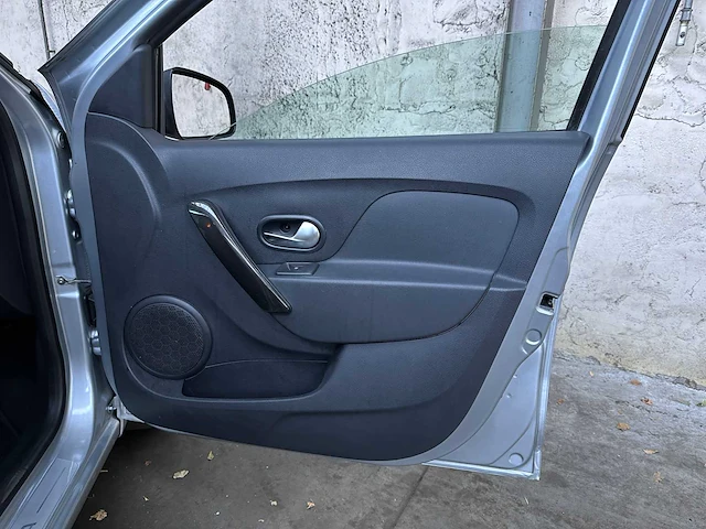 Dacia sandero 0.9 tce laureate 73pk 2019, g-092-lp - afbeelding 30 van  39