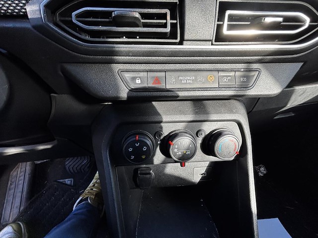 Dacia sandero 1.0 tce comfort cvt 91 at,2022 - afbeelding 4 van  39