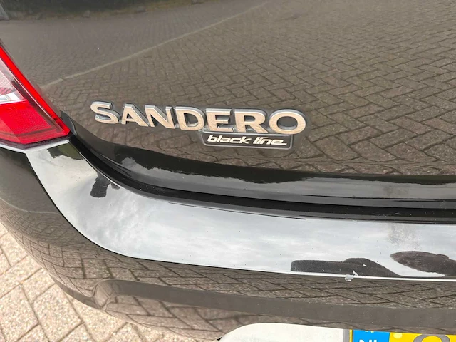 Dacia sandero 1.2 blackline, 87-rgr-2 - afbeelding 2 van  21