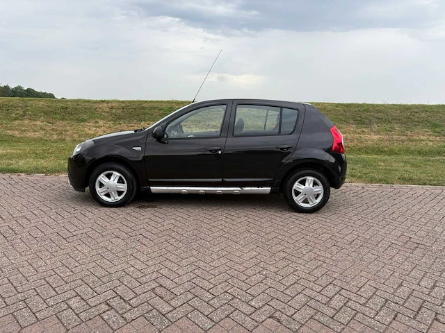 Dacia sandero 1.2 blackline, 87-rgr-2 - afbeelding 18 van  21