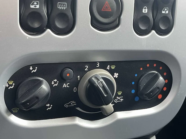 Dacia sandero 1.2 lauréate 2010 | 46-lxg-2 - afbeelding 7 van  22