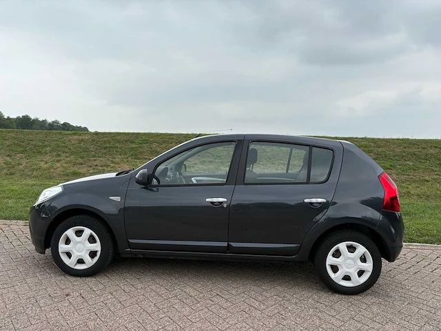 Dacia sandero 1.2 lauréate , 71-jlx-1 - afbeelding 9 van  23