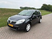 Dacia sandero 1.2 lauréate , 71-jlx-1 - afbeelding 1 van  23