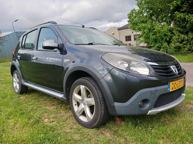 Dacia sandero 1.6 stepway, 20-lpz-2 - afbeelding 11 van  17