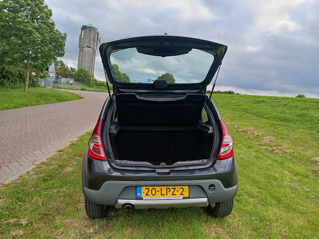 Dacia sandero 1.6 stepway, 20-lpz-2 - afbeelding 17 van  17