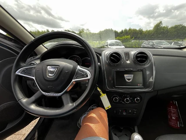 Dacia sandero stepway 1.5 blue dci stepway plus (eu6.2),2020 - afbeelding 24 van  26