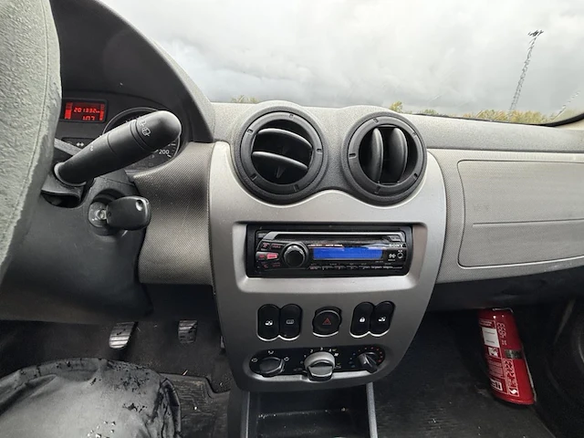 Dacia,2010 - afbeelding 3 van  33