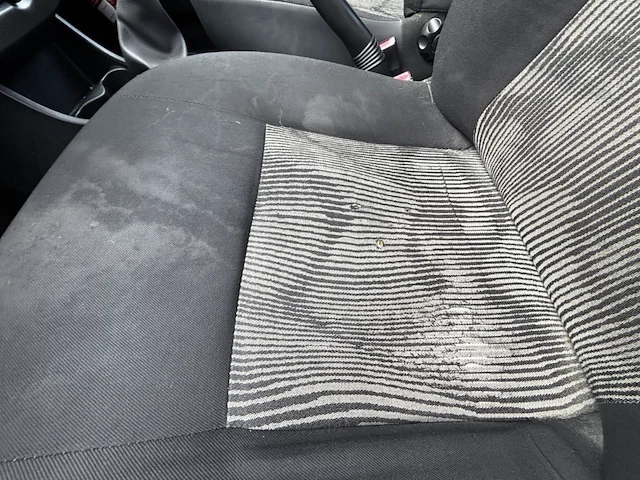 Dacia,2010 - afbeelding 7 van  33