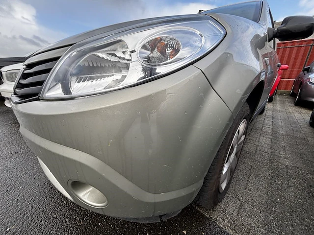 Dacia,2010 - afbeelding 16 van  33