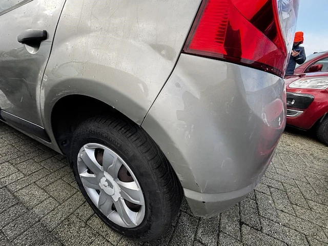 Dacia,2010 - afbeelding 24 van  33