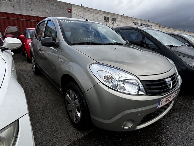 Dacia,2010 - afbeelding 23 van  33