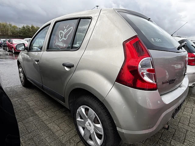 Dacia,2010 - afbeelding 30 van  33