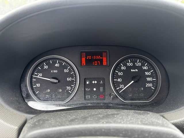 Dacia,2010 - afbeelding 33 van  33