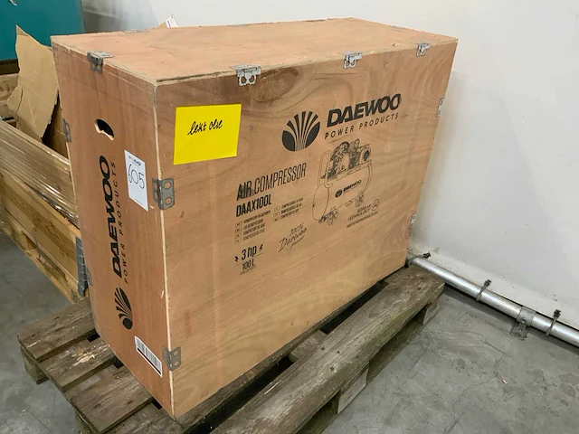 Daewoo - 2024 - daax100l - luchtcompressor - afbeelding 1 van  17