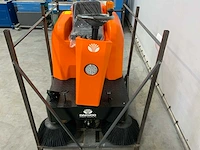 Daewoo - 2024 - das80 - zelfrijdende veegmachine - afbeelding 8 van  10