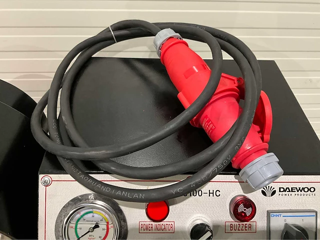 Daewoo - 2025 - 5100 - hydraulische pers - afbeelding 8 van  17