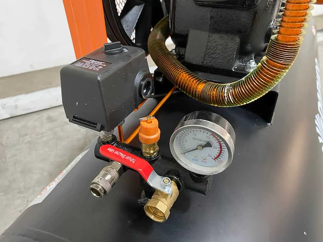 Daewoo - 2025 - daax 500l - luchtcompressor - afbeelding 9 van  15