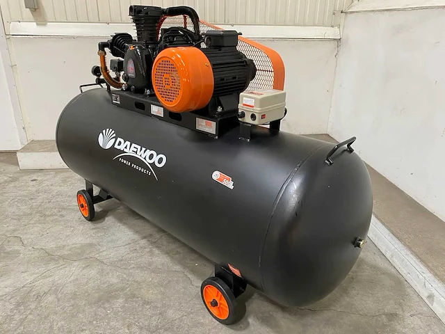 Daewoo - 2025 - daax 500l - luchtcompressor - afbeelding 4 van  15