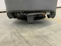 Daewoo - 2025 - daf r70 - zelfrijdende veegmachine - afbeelding 14 van  19