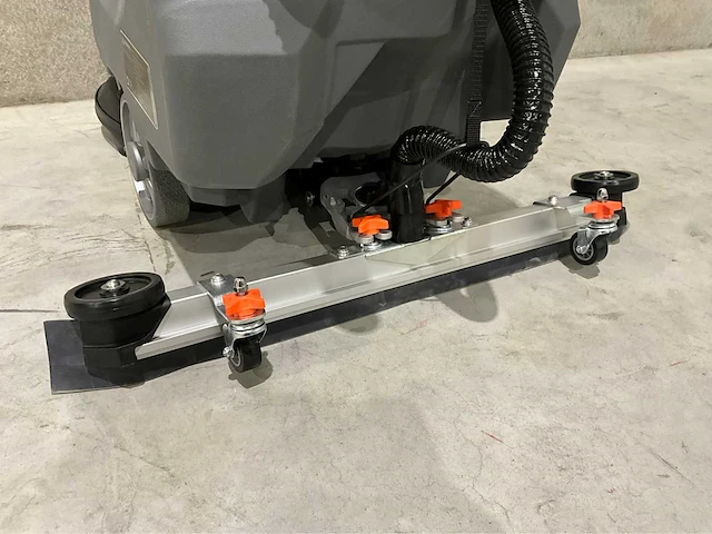 Daewoo - 2025 - dafl50a - zelfrijdende veegmachine - afbeelding 8 van  19