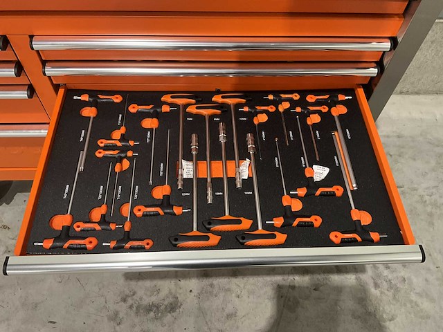 Daewoo - 2025 - damw387 - gereedschapswagen - afbeelding 23 van  24