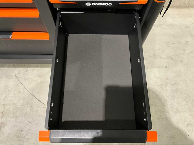 Daewoo - 2025 - damws67 - gereedschapswagen - afbeelding 17 van  23
