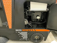 Daewoo - 2025 - das 100 - zelfrijdende veegmachine - afbeelding 16 van  26