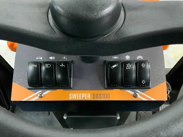 Daewoo - 2025 - das 100 - zelfrijdende veegmachine - afbeelding 21 van  26