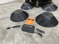 Daewoo - 2025 - das 80 - zelfrijdende veegmachine - afbeelding 9 van  18