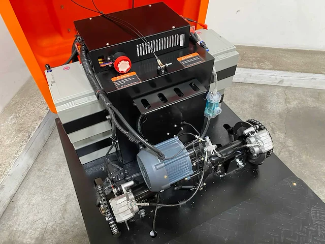 Daewoo - 2025 - das 80 - zelfrijdende veegmachine - afbeelding 6 van  18