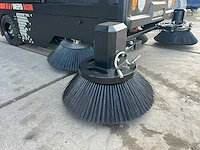 Daewoo - 2025 - das100 - straatveegmachine - afbeelding 19 van  30