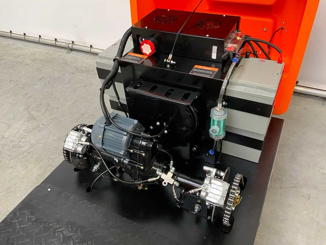 Daewoo - 2025 - das80 - zit veegmachine - afbeelding 11 van  22