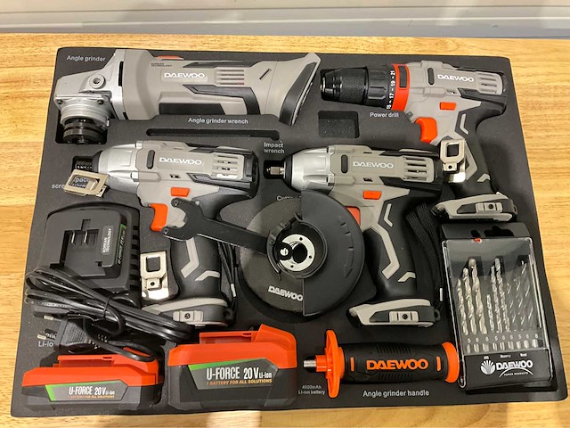 Daewoo - 2025 - u force 4 in 1 - gereedschapsset - afbeelding 1 van  7