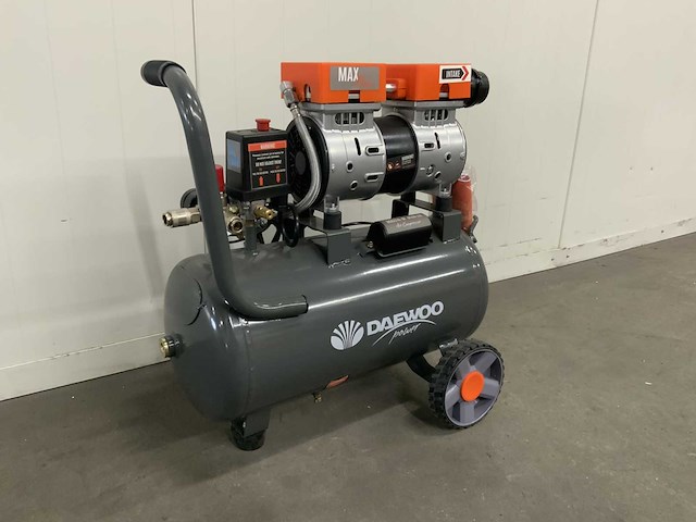 Daewoo - daax 24l - luchtcompressor - afbeelding 1 van  6