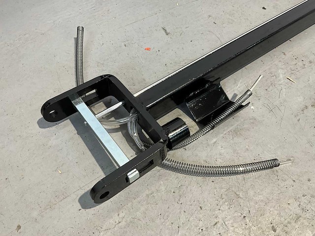 Daewoo - dahj 80t pneumatisch hydraulische krik 80t - afbeelding 14 van  15