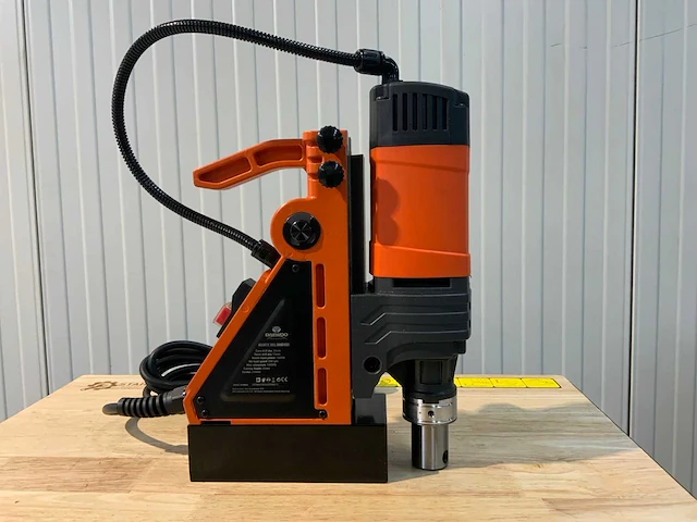 Daewoo - damd1600 - magneet boormachine in koffer - afbeelding 23 van  24