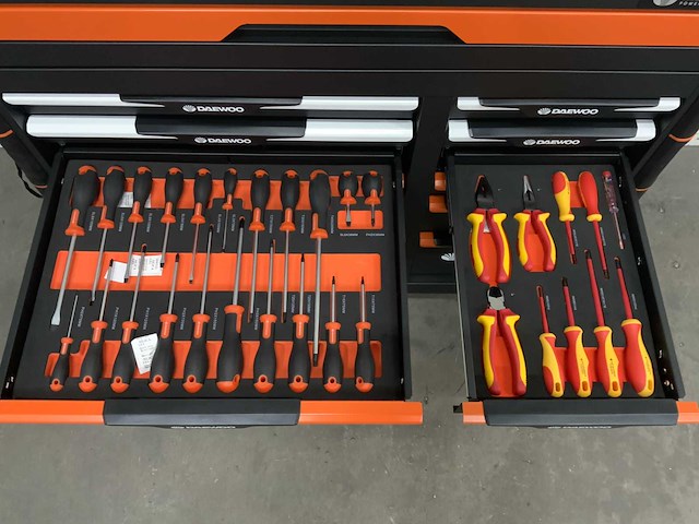 Daewoo - damws267 - gereedschapswagen gevuld + accu gereedschapsset 4 in 1 - afbeelding 15 van  16