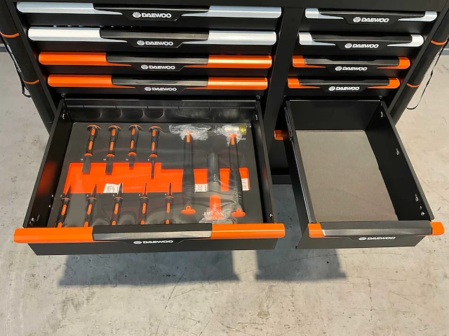 Daewoo - damws267 13 lades 267 delig - gereedschapswagen - afbeelding 10 van  21