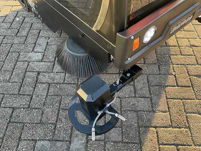 Daewoo - das 100 met cabine - zelfrijdende veegmachine - afbeelding 22 van  39