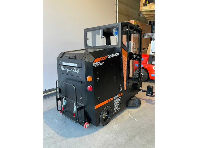 Daewoo - das 100 veegmachine met cabine, werkbreedte 190 cm - afbeelding 29 van  38