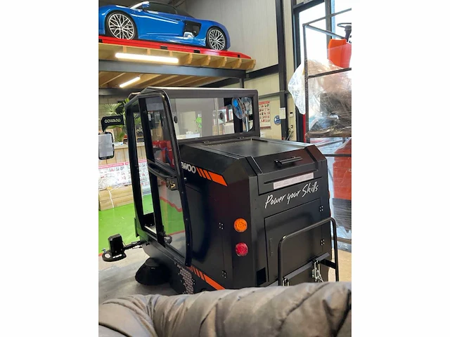 Daewoo - das 100 veegmachine met cabine - afbeelding 15 van  38