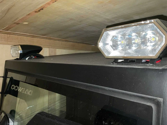 Daewoo - das 100 veegmachine met cabine - afbeelding 37 van  38