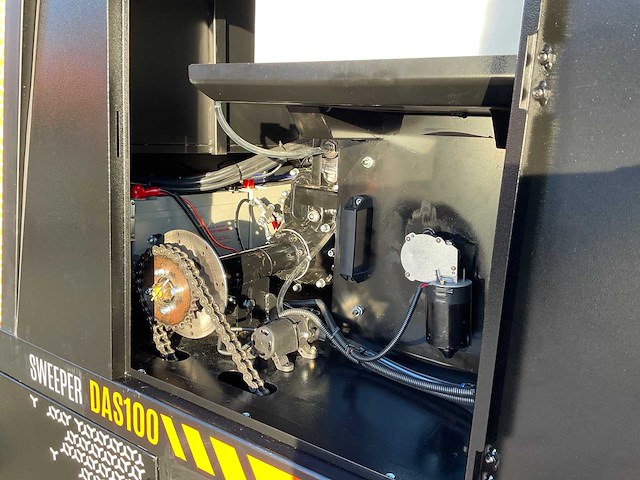 Daewoo - das 100 veegmachine met cabine - afbeelding 19 van  38