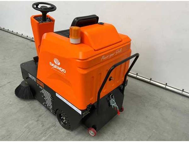 Daewoo - das 80 opzit veegmachine - zelfrijdende veegmachine - afbeelding 10 van  14