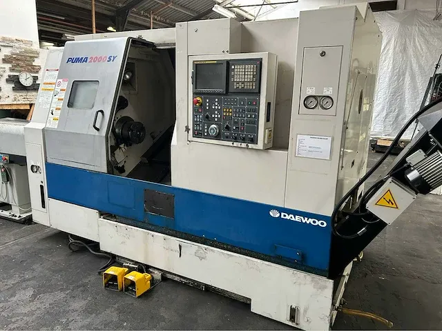 Daewoo - puma 2000sy - cnc draaibank - afbeelding 13 van  19