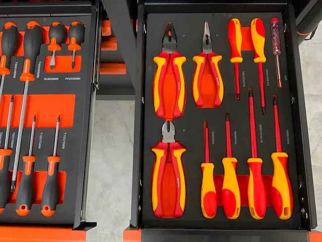 Daewoo 13 lades gereedschapswagen 267 delig - afbeelding 11 van  33