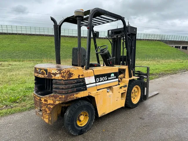 Daewoo d30s-2 vorkheftruck - afbeelding 5 van  10