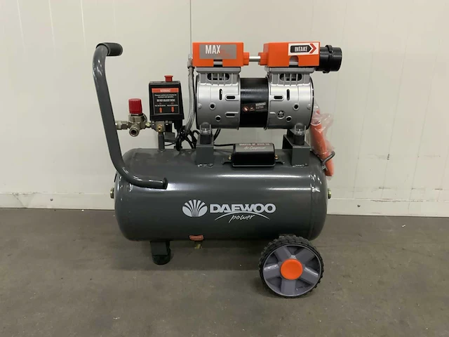 Daewoo daax 24l luchtcompressor - afbeelding 2 van  6